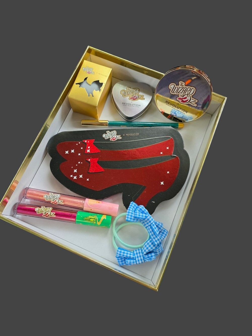 Collecters Set, Make-up, Revolution X The Wizard of Oz Palette New In Box - Picture 2 of 13